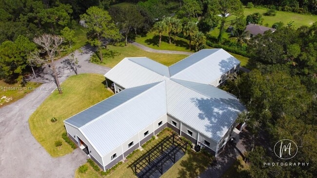 Building Photo - 14561 Tangerine Dr