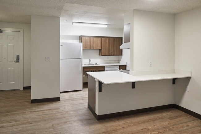 Building Photo - 643 Manbrin Dr NE