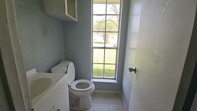 Building Photo - 7623 Kellwood Dr
