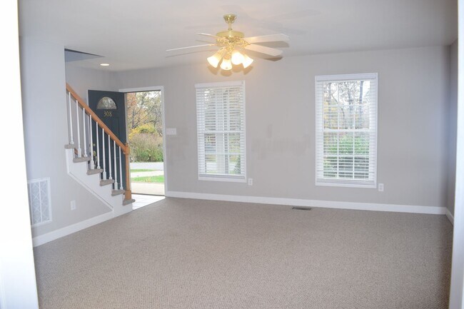 Building Photo - Hollar Duplex Conover