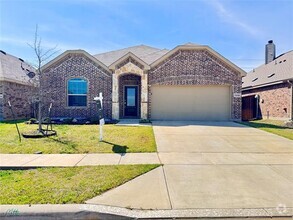 Building Photo - 3401 Riverside Dr