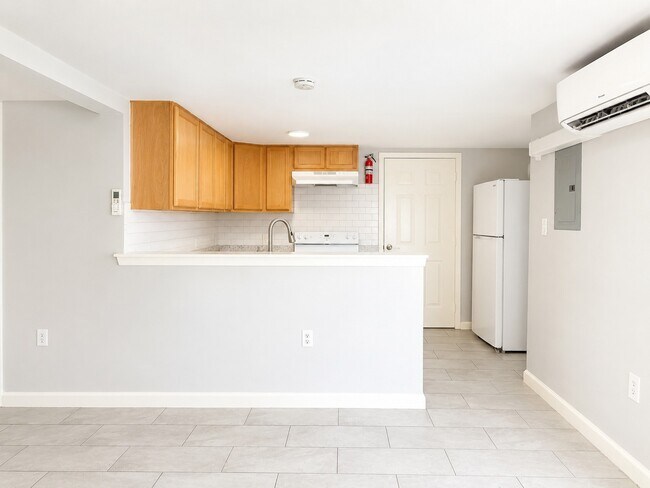 Building Photo - 204 S 74th 1/2 St