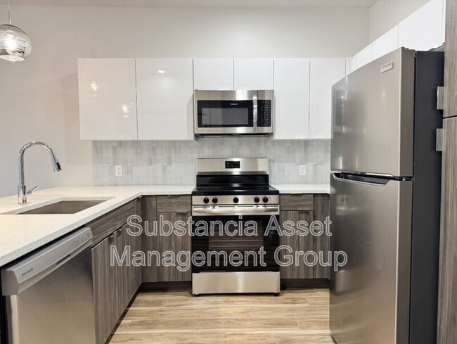 Building Photo - 1665 Midtown Pl