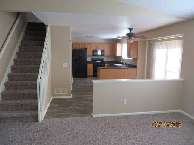 Building Photo - 3 Bedroom 21/2 bath in founders