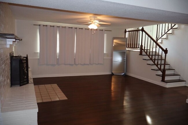 Building Photo - 3809 W Rollins Rd