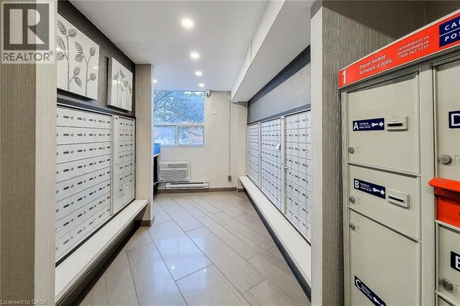 Building Photo - 700 Dynes Rd