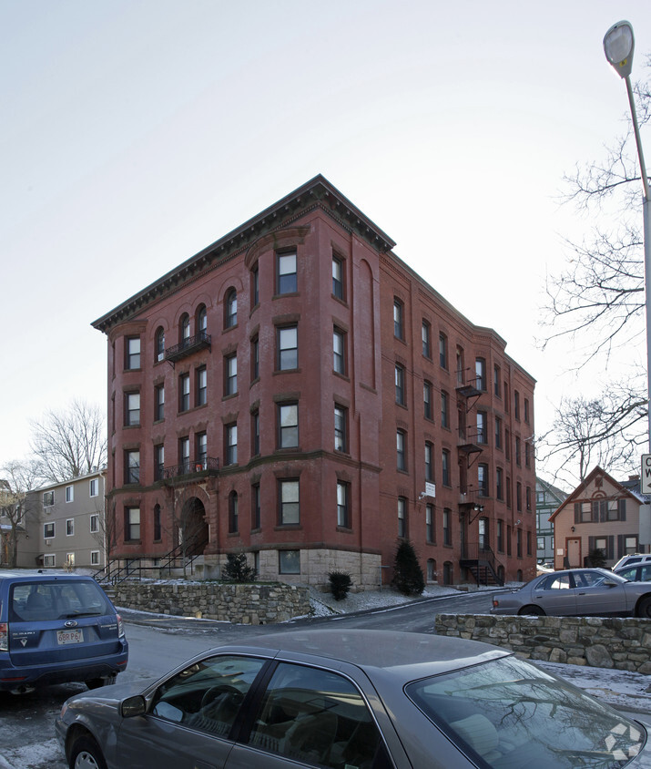 Building Photo - William Street Apartments