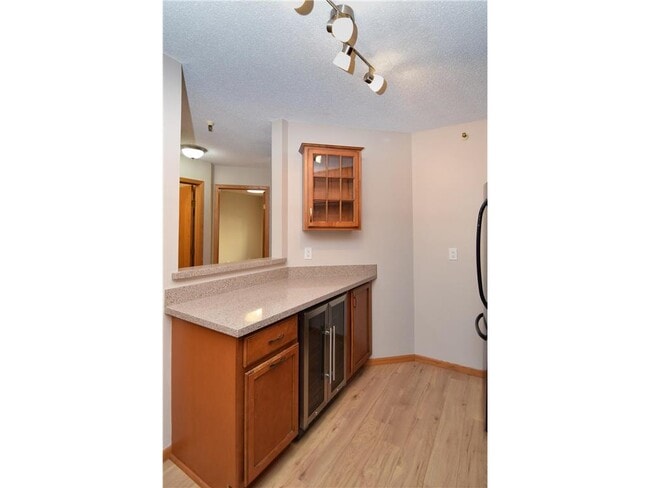 Building Photo - 7635 Edinborough Way