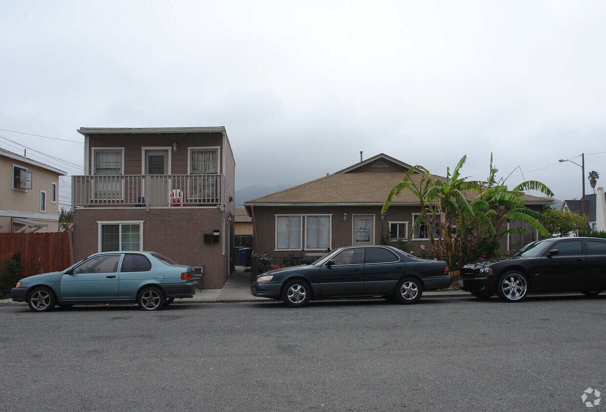 Building Photo - 132 E Vince St
