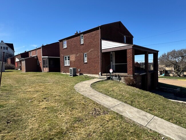 Building Photo - 801 Broadway Ave