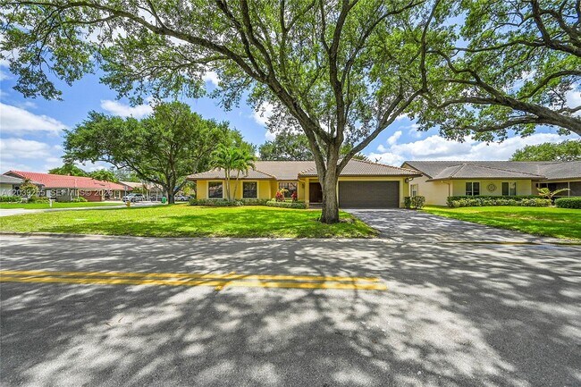 Foto del edificio - 4745 NW 99th Ln