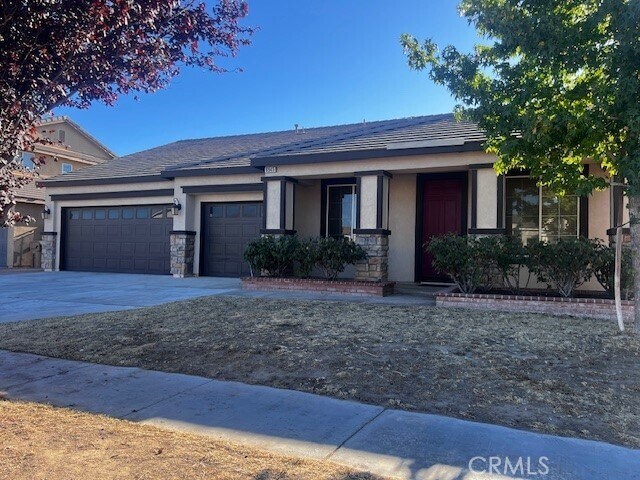 Foto principal - 8945 Honeysuckle Ave