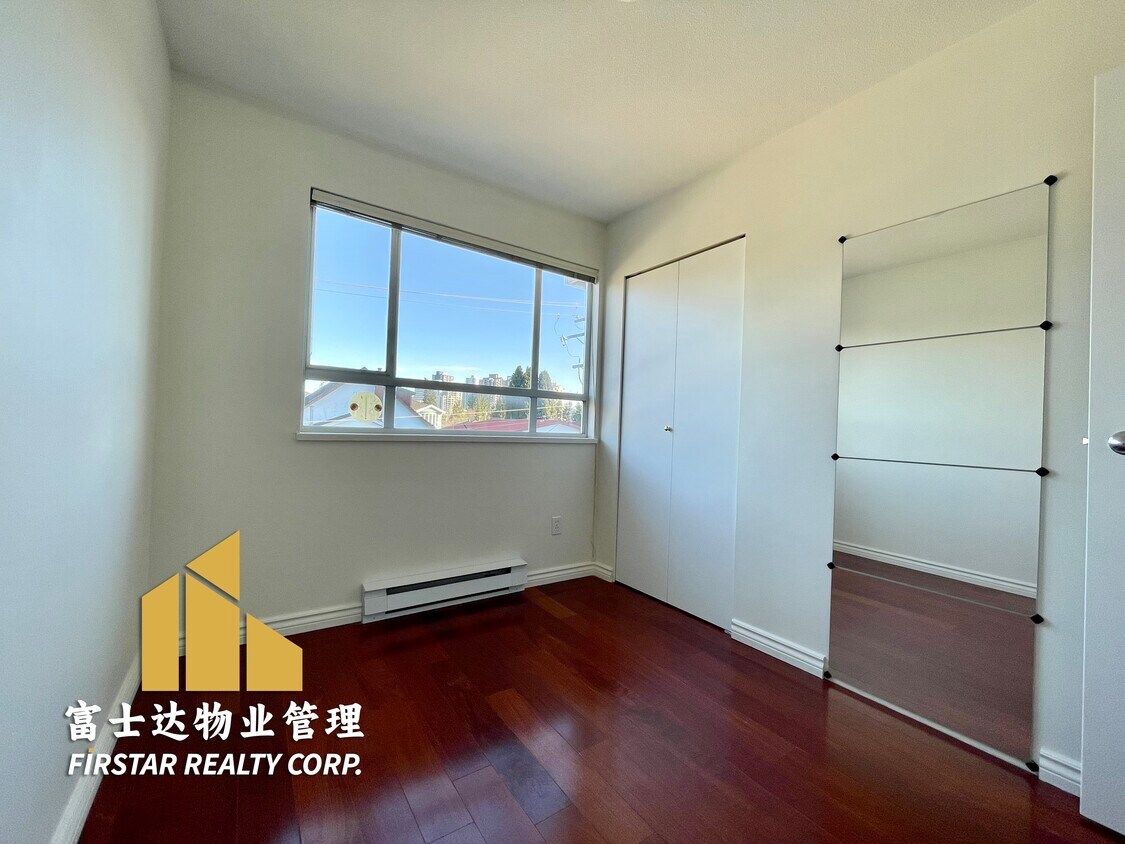 4950 Joyce St Unit 4xx, Vancouver, BC V5R 4G6 - Condo for