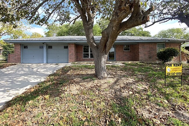 Building Photo - 1613 Miranda Ave