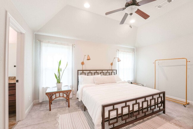 Building Photo - 967 Glass St