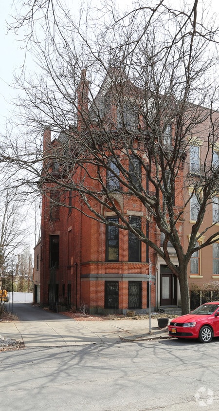 Building Photo - 20 Willett St