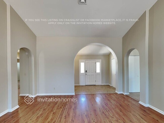 Foto del edificio - 668 E Manor Dr