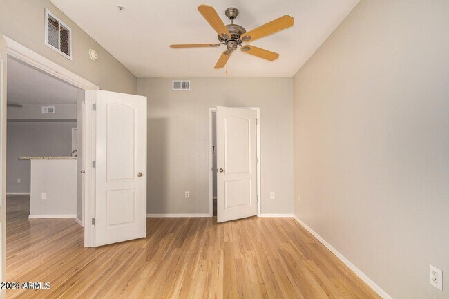 Foto del edificio - 1701 COLTER St