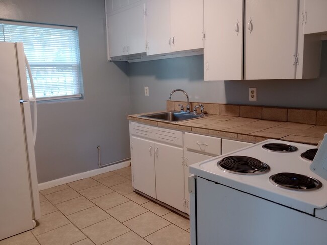 Foto del edificio - Cozy 1-Bedroom Single Family in Historic D...