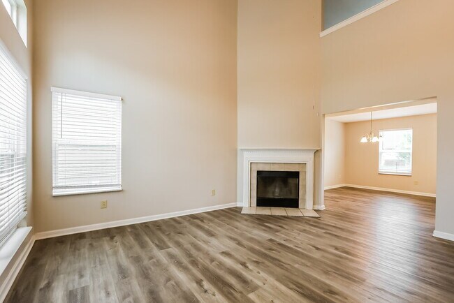Building Photo - 8516 Sansa St