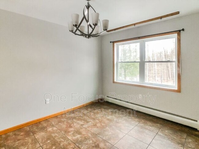 Building Photo - 1118 PA-184