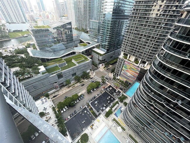 Foto del edificio - 55 SW 9th St