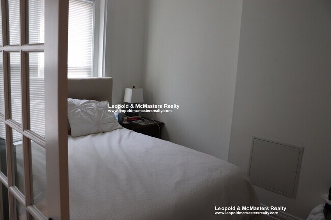 Foto del edificio - 271 Newbury St