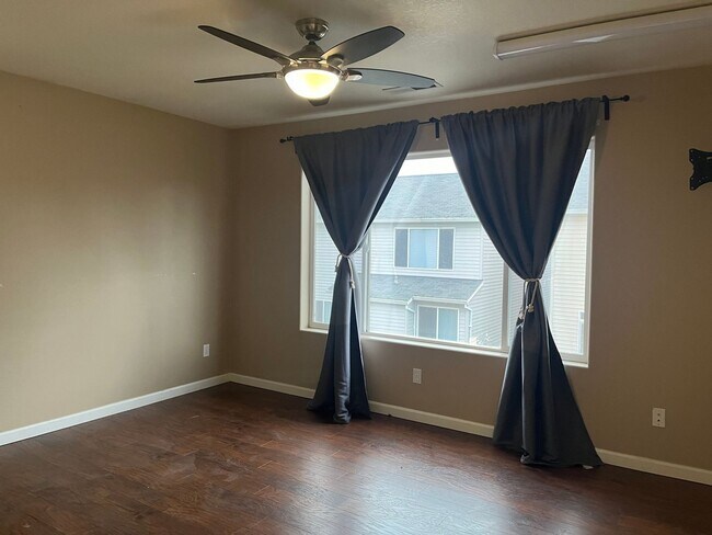 Foto del edificio - Charming **UPDATED** 3 BD* 2.5 BA* Single ...