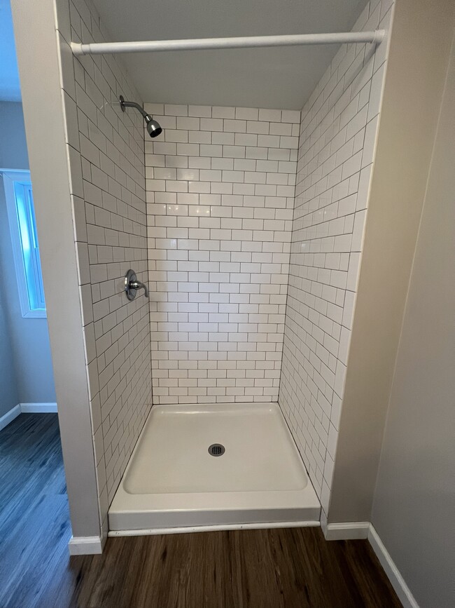 Building Photo - 454 Kling St