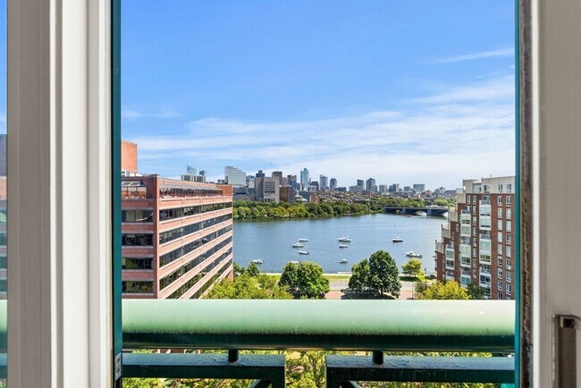 Foto del edificio - 10 Rogers St