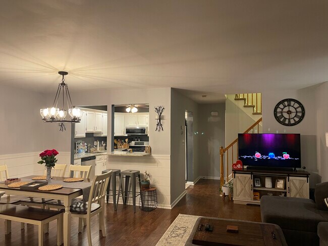 Foto del edificio - 5705 Spruce Mill Dr
