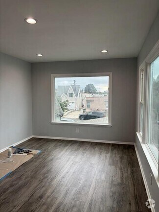 Building Photo - 6810 S Van Ness Ave