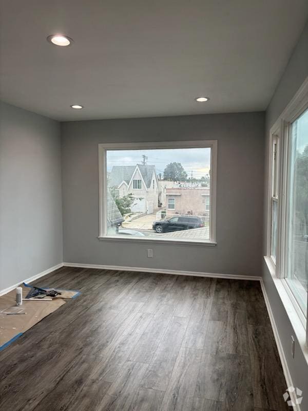 Building Photo - 6810 S Van Ness Ave