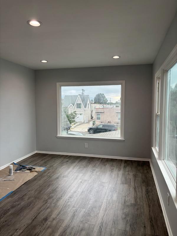 Foto principal - 6810 S Van Ness Ave