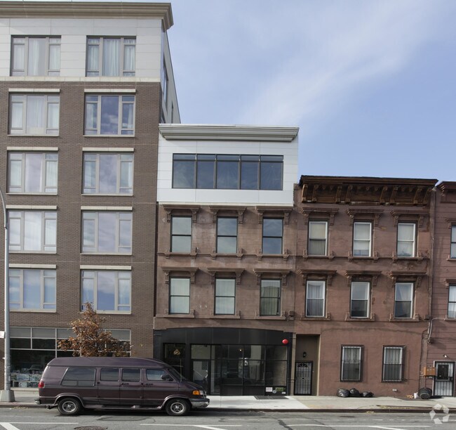 Building Photo - 1122 Bedford Ave