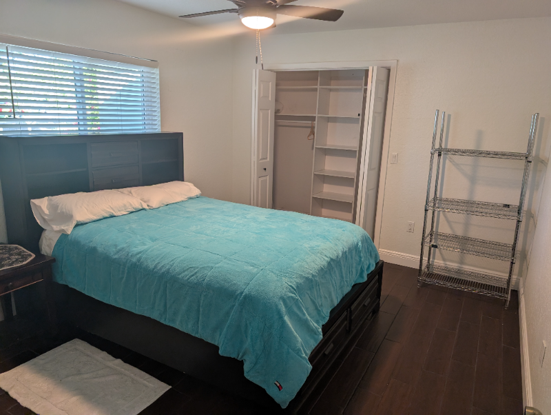 Foto principal - 6533 Clearwater Dr