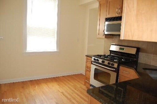 Building Photo - 3601 W Le Moyne St