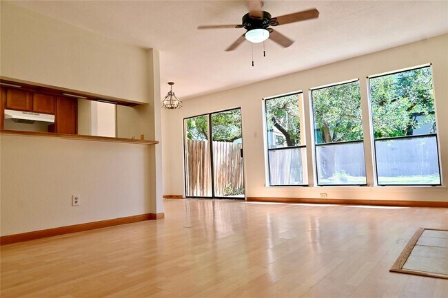 Building Photo - 13356 Water Oak Ln