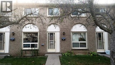 Building Photo - 165 Green Valley Dr