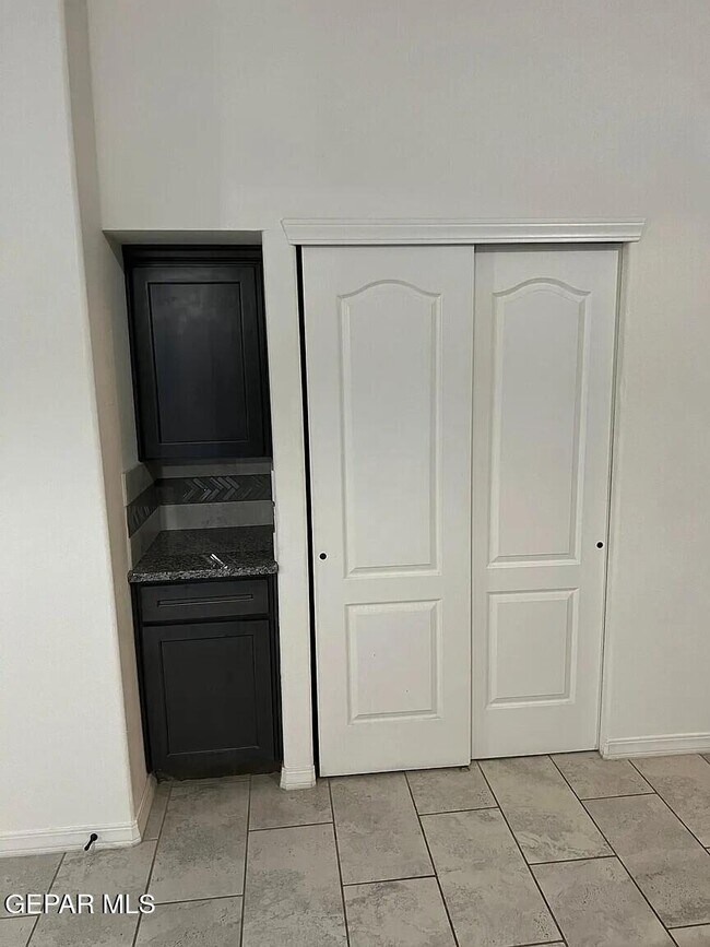 Foto del edificio - 546 Oilfield Dr