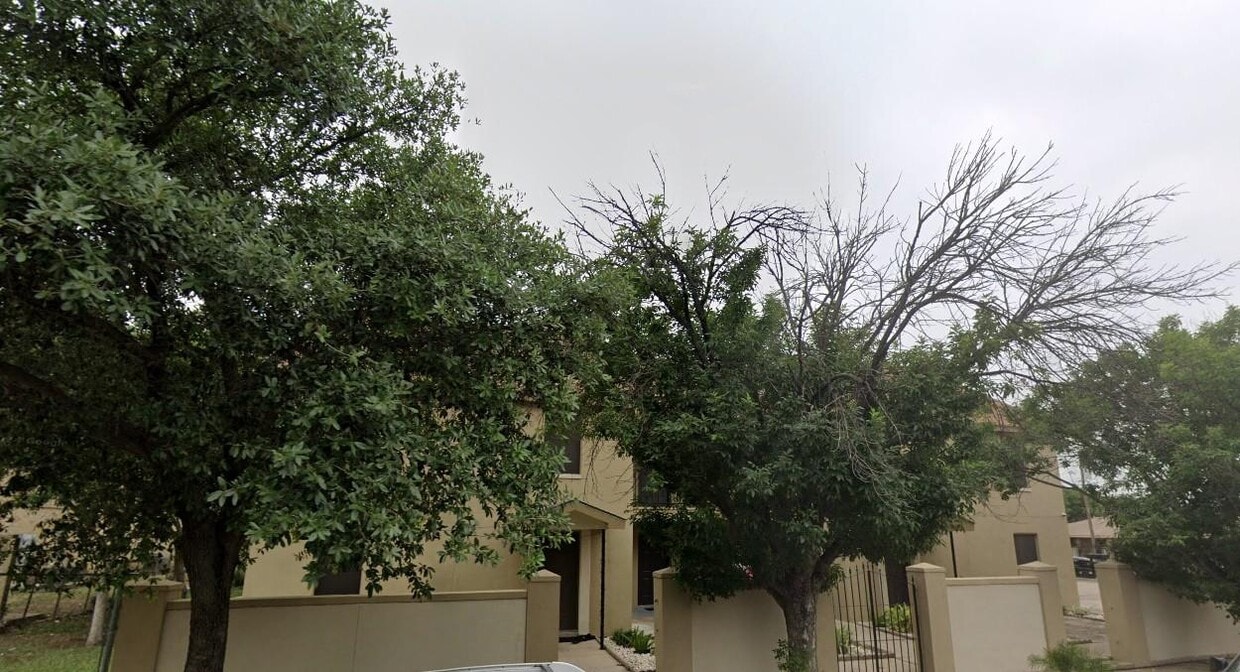 Foto del edificio - 1419 E Eistetter St