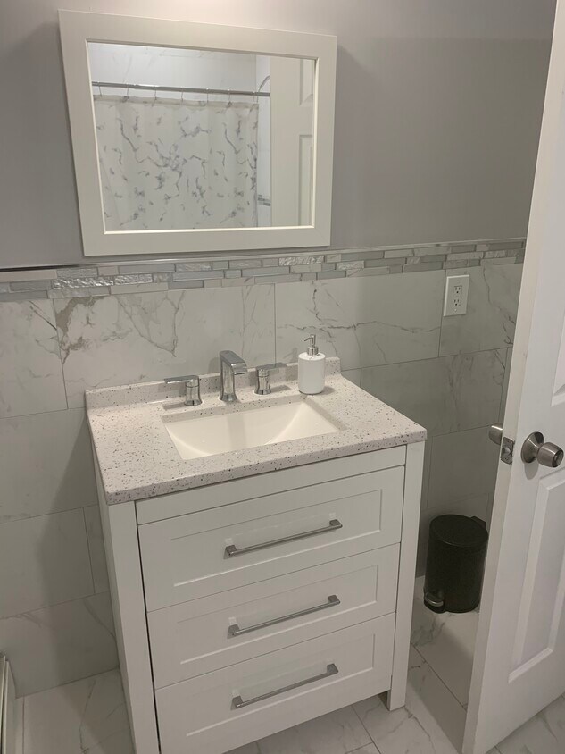 17 Mooney Pond Rd Unit Room A, Coram, NY 11727 Apartments in Coram