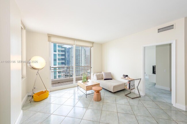 Foto del edificio - 888 Brickell Key Dr
