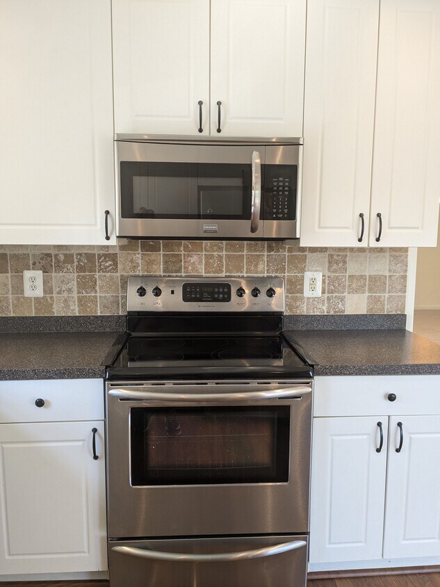 Primary Photo - 2501 Coleridge Dr