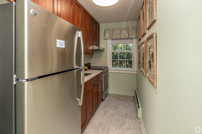 Model 1C Kitchen - The Harbour Club