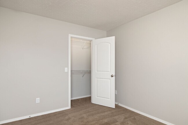Foto del edificio - Spacious 3 Bedroom Duplex!