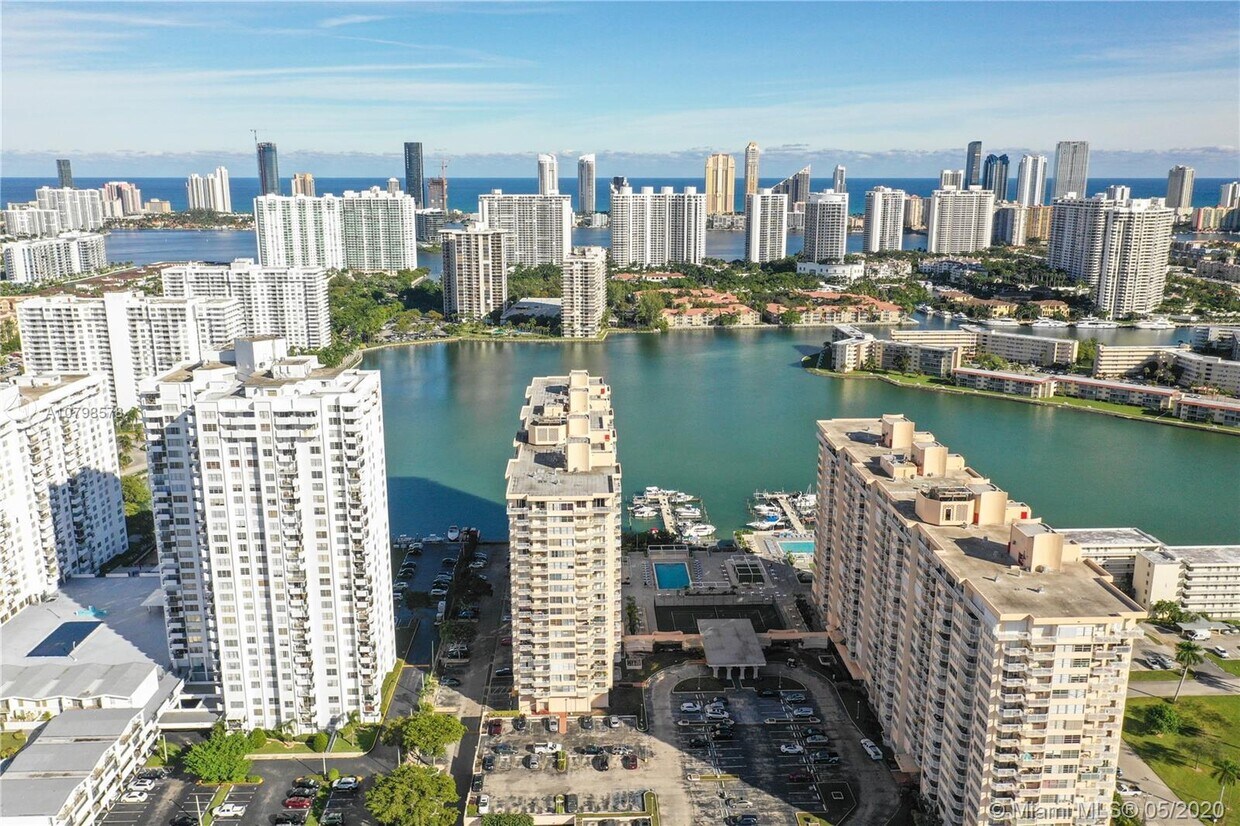 18071 Biscayne Blvd Unit 1102, Aventura, FL 33160 Condo for Rent in