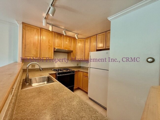 Building Photo - 31 Porteous Ave