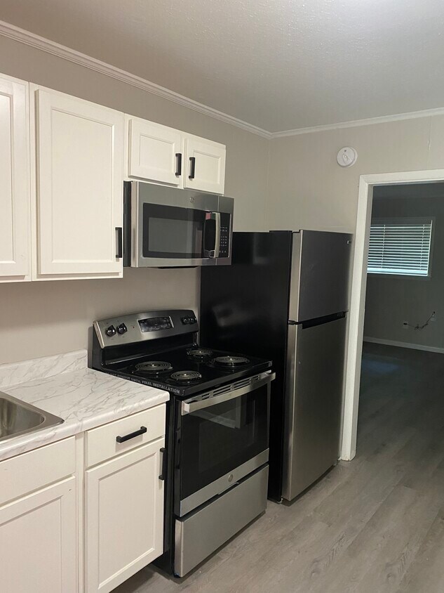 Foto principal - 3815 McVay St SW