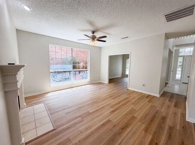 Building Photo - 314 Riverwalk Ln